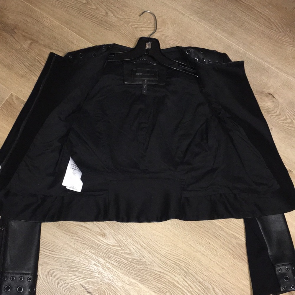 BCBGMAXAZRIA BLACK GROMMET DETAILED ALEC LEATHER ZIP UPBADAZZ JACKET EUC - Picture 6 of 12